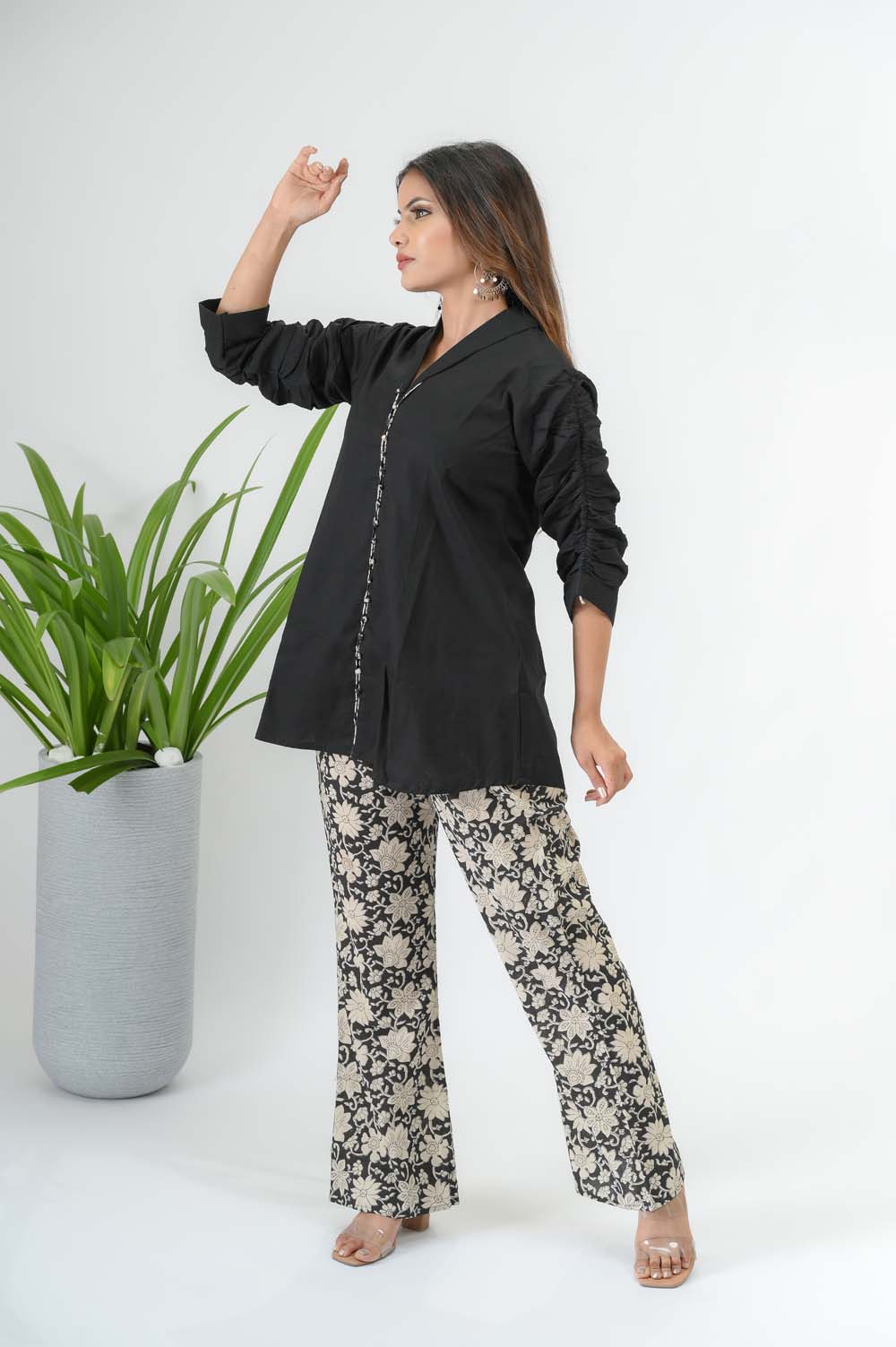 Cotton Sanganeri Print Black Co-ord Set For Women - Side View | Oopnik