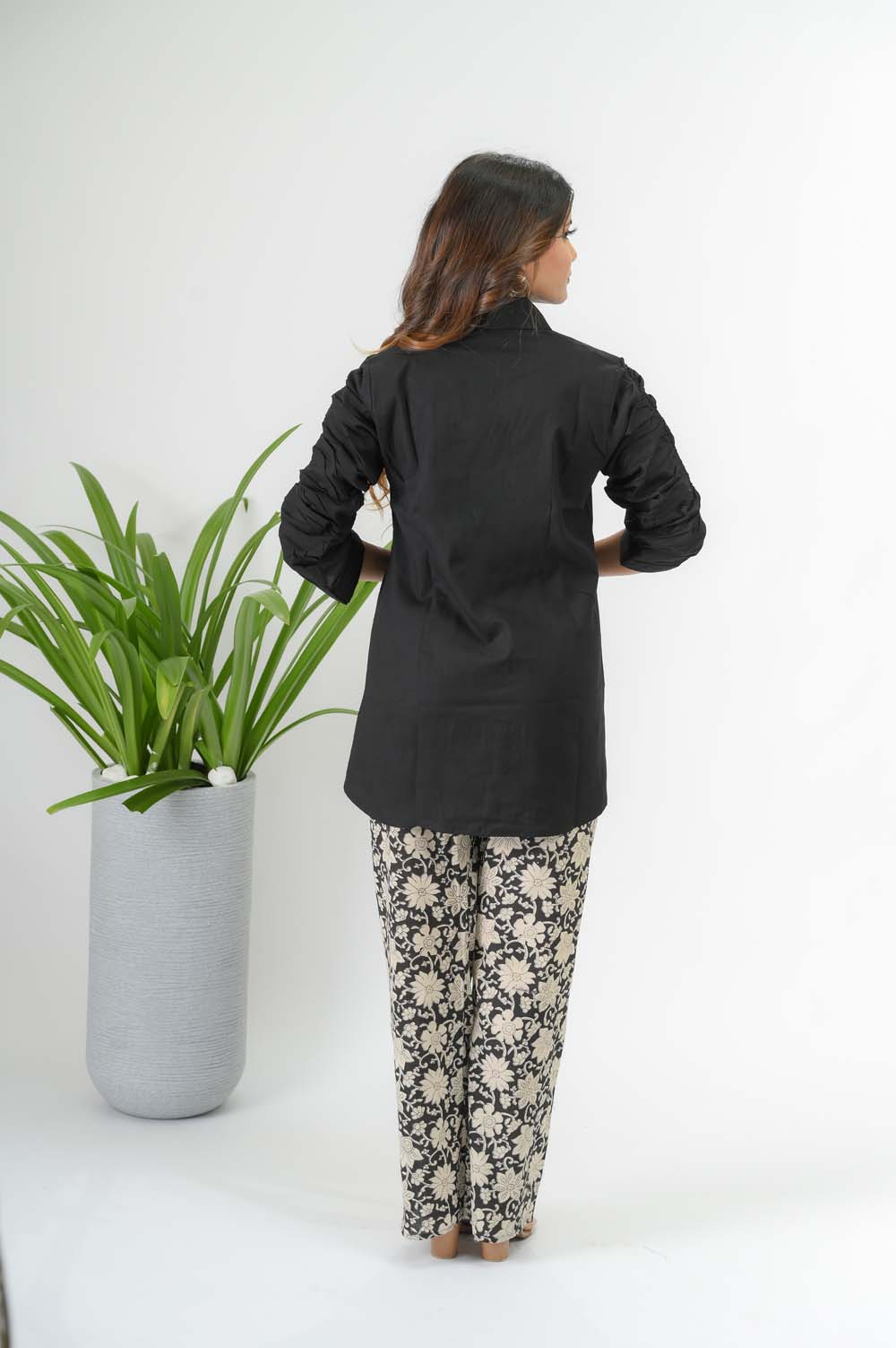Cotton Sanganeri Print Black Co-ord Set For Women - Back View | Oopnik