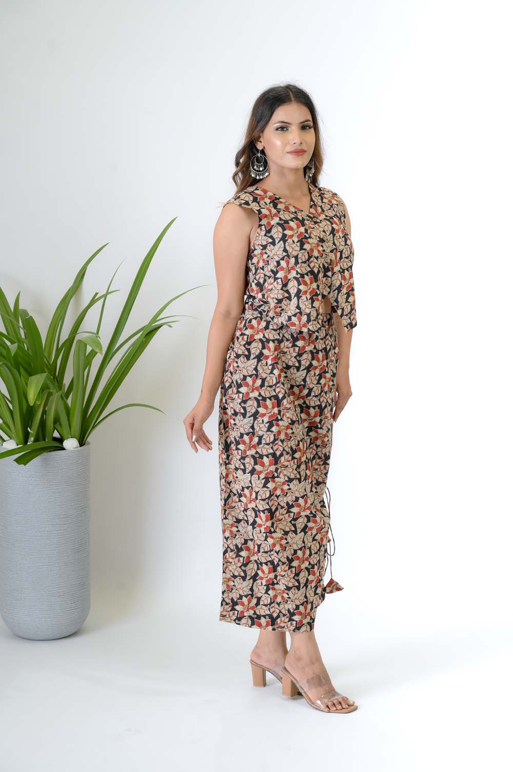 Hand Block Bagru Print Cotton Coord Set For Women - Side View | Oopnik