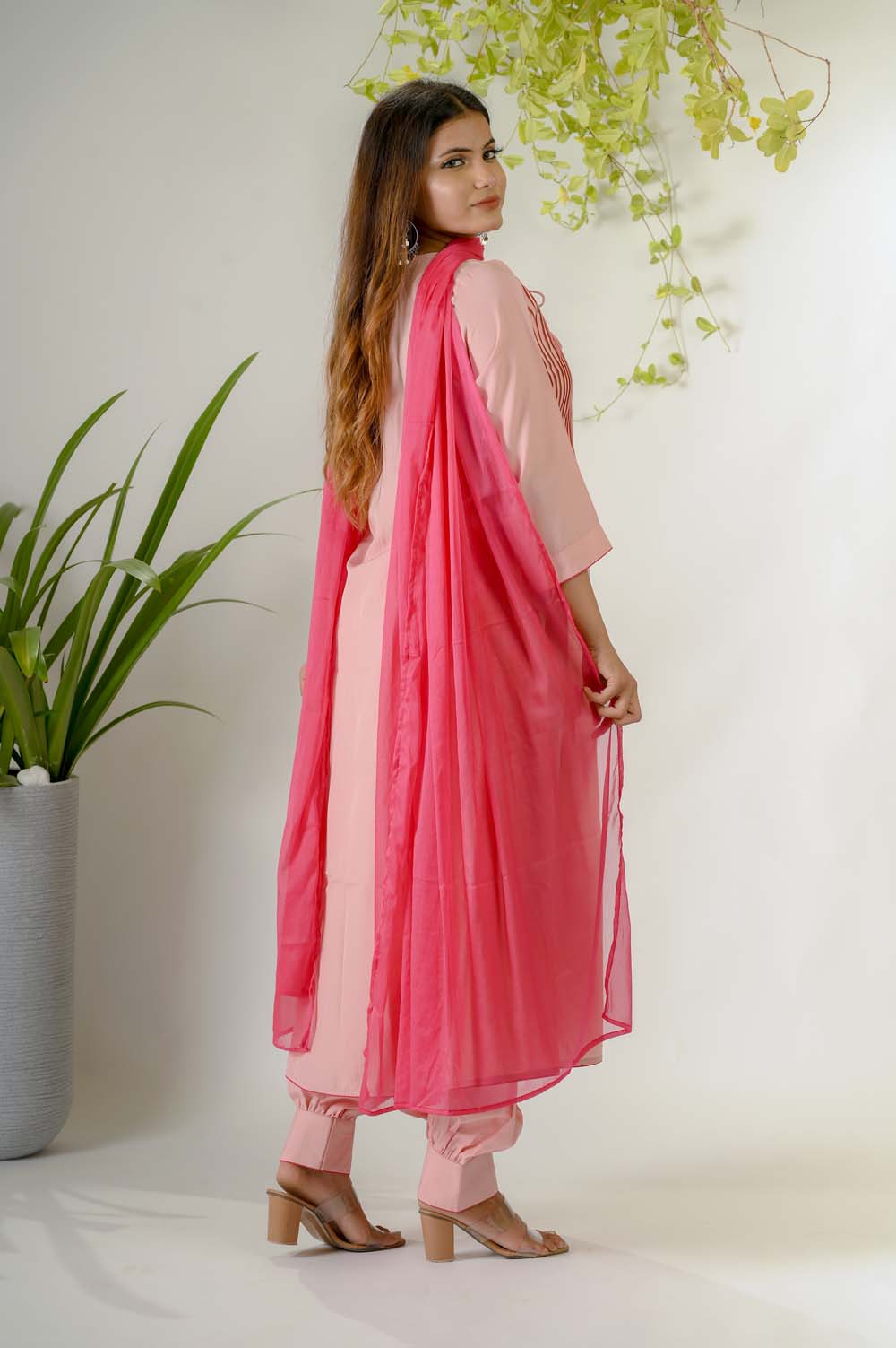 Hue Of Pink Ethnic Wear Kurta Set For Women - Back View | Oopnik