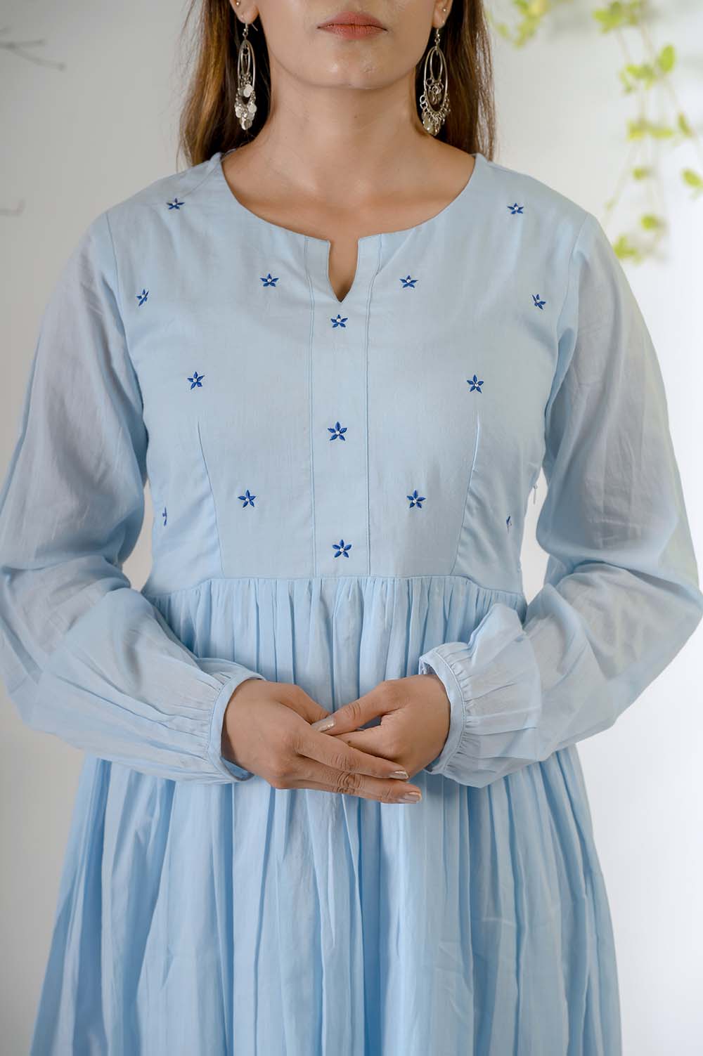 Blue Festive Wear Flower Motif Embroidered Kurta Set For Women - Closeup | Oopnik