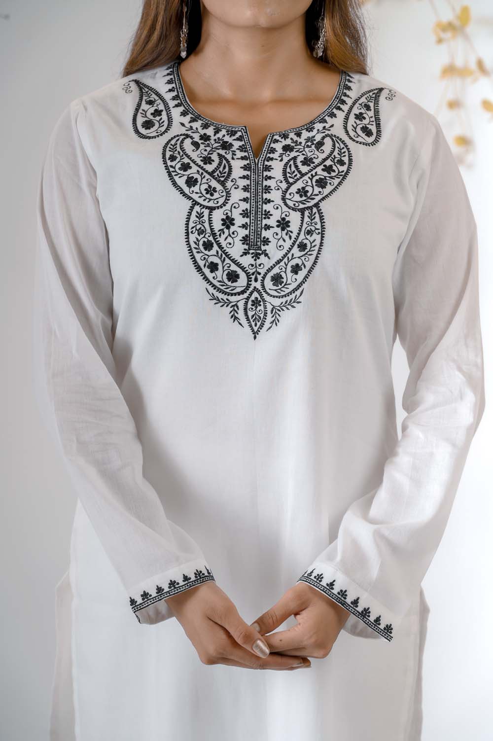 White Voile Festive Wear Kurta Set with Silk Thread Embroidery - Closeup | Oopnik