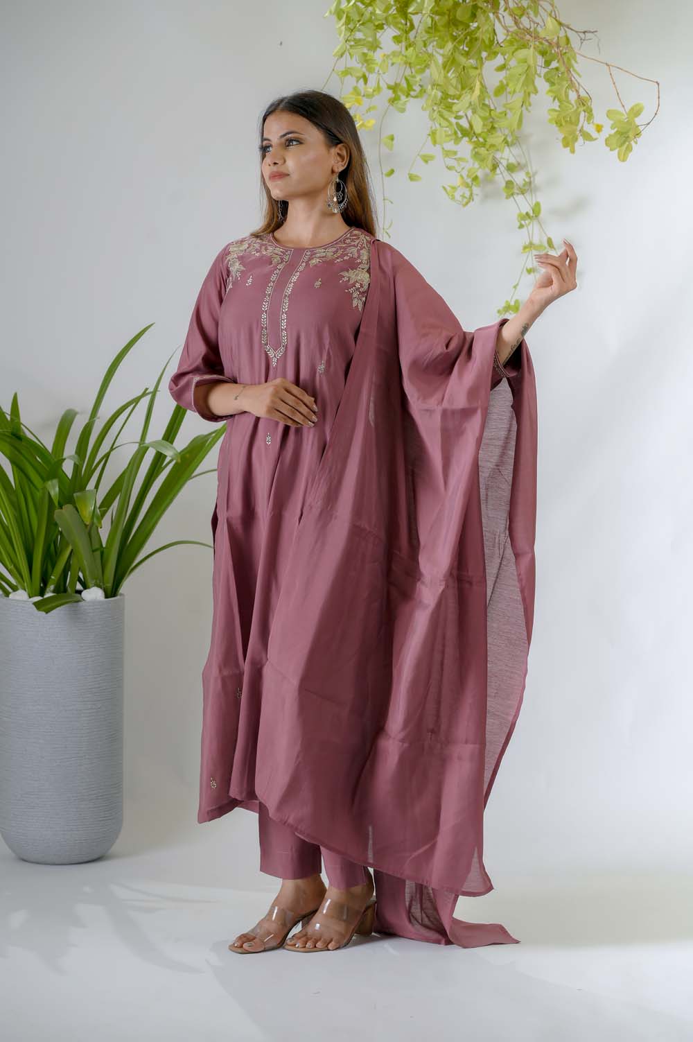 Light Purple Silk Festive Kurta Set with Gold Zari Embroidery - Side View | Oopnik
