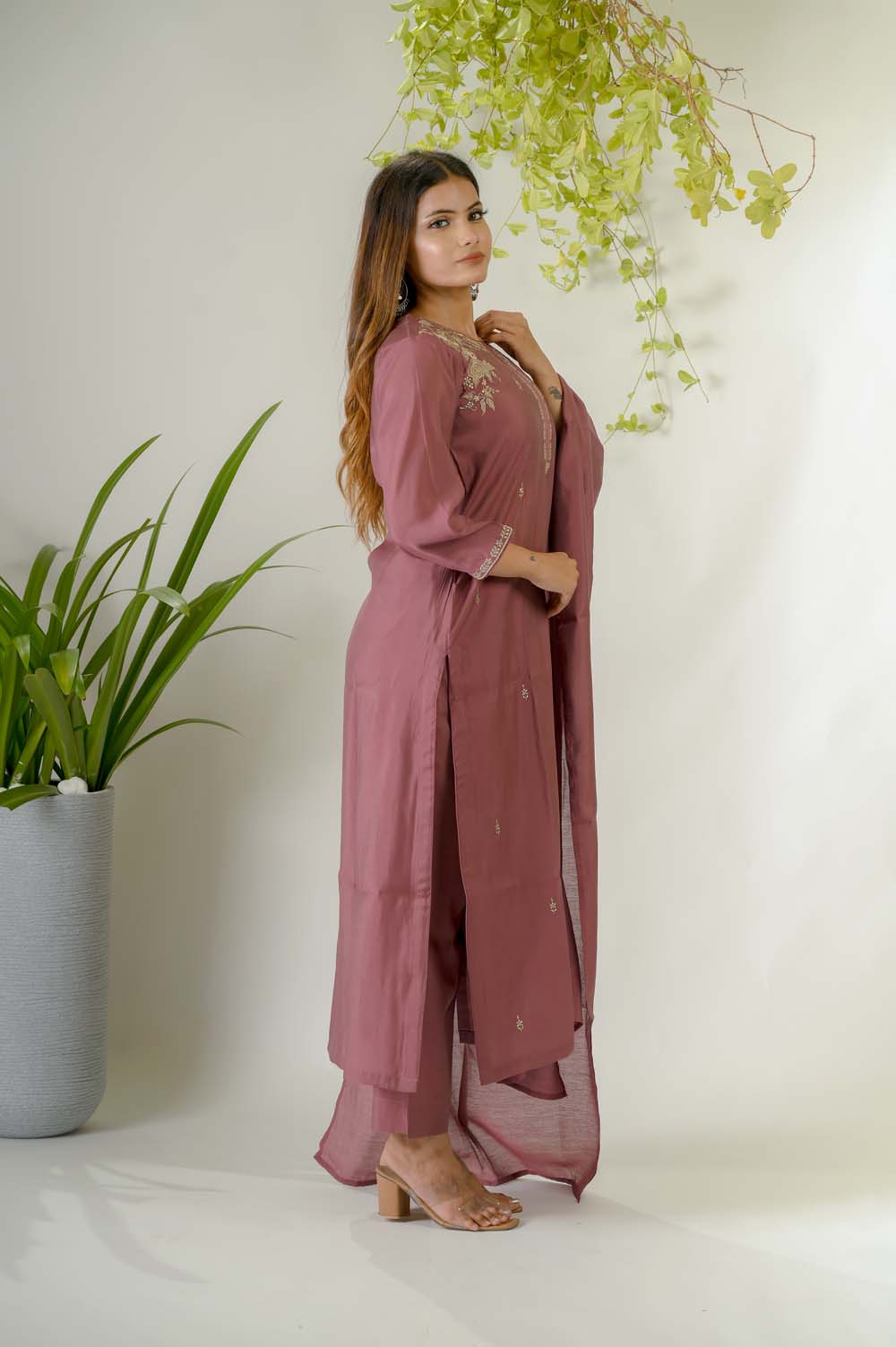 Light Purple Silk Festive Kurta Set with Gold Zari Embroidery - Side View | Oopnik