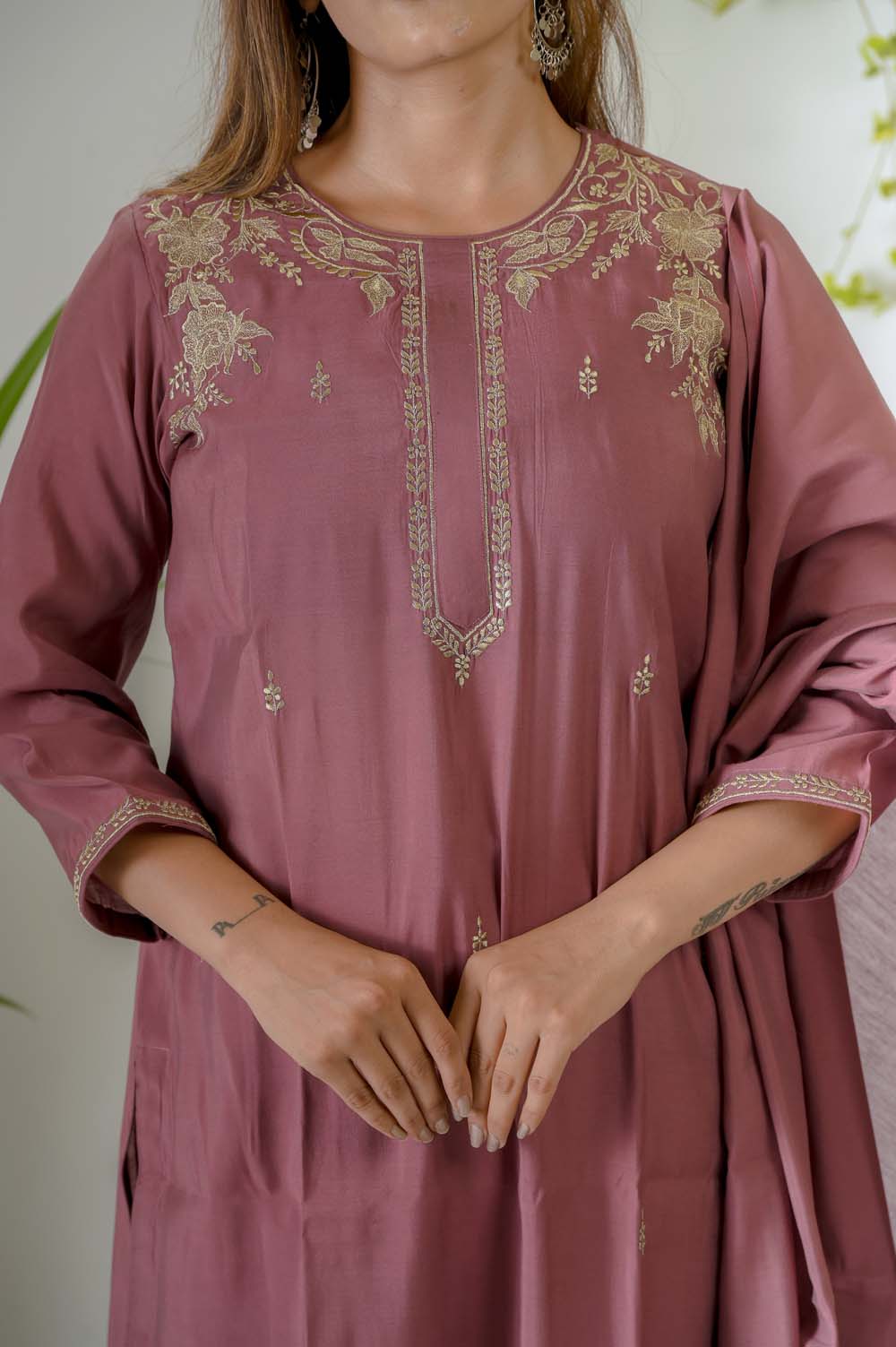 Light Purple Silk Festive Kurta Set with Gold Zari Embroidery - Neck Design | Oopnik