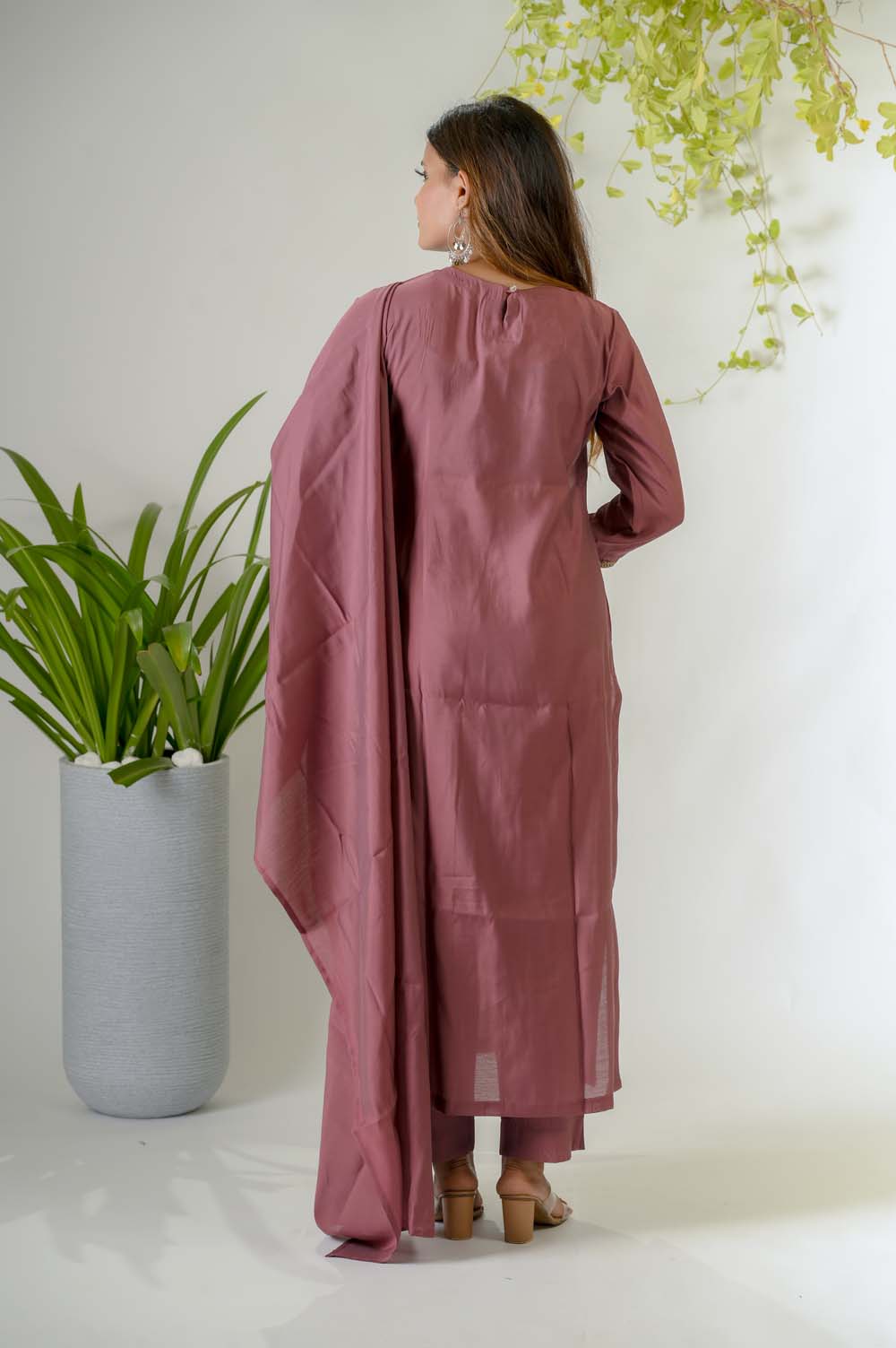 Light Purple Silk Festive Kurta Set with Gold Zari Embroidery - Back Design | Oopnik