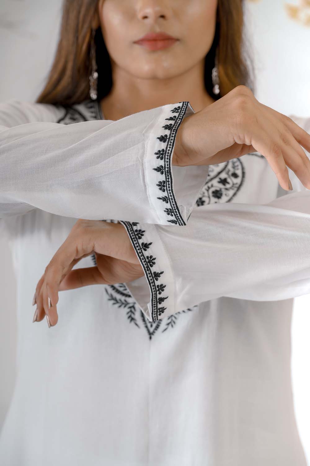 White Voile Festive Wear Kurta Set with Silk Thread Embroidery - Sleeves Design | Oopnik