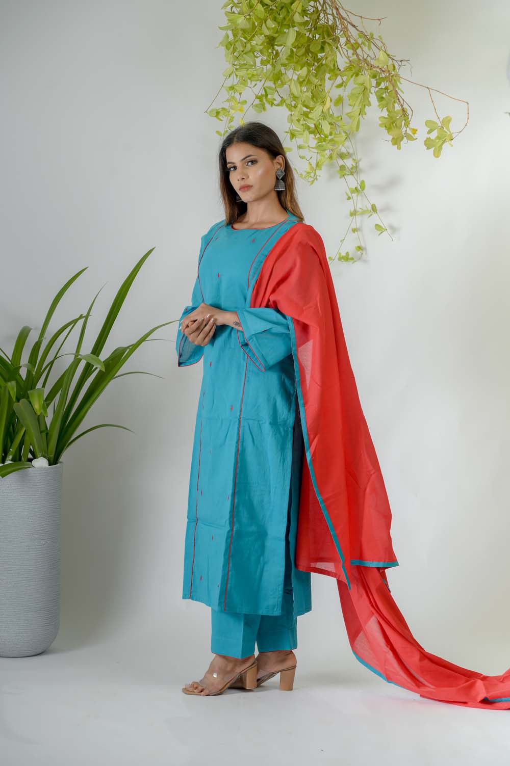 Blue Silk Kurta Set for Women with Silk Thread Embroidery - Side View | Oopnik