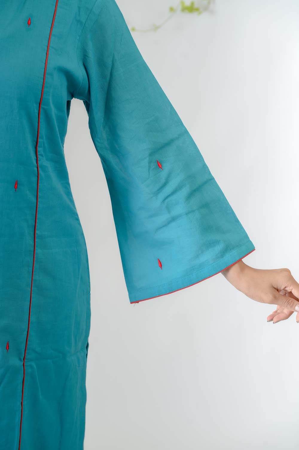 Blue Silk Kurta Set for Women with Silk Thread Embroidery - Sleeves Design | Oopnik