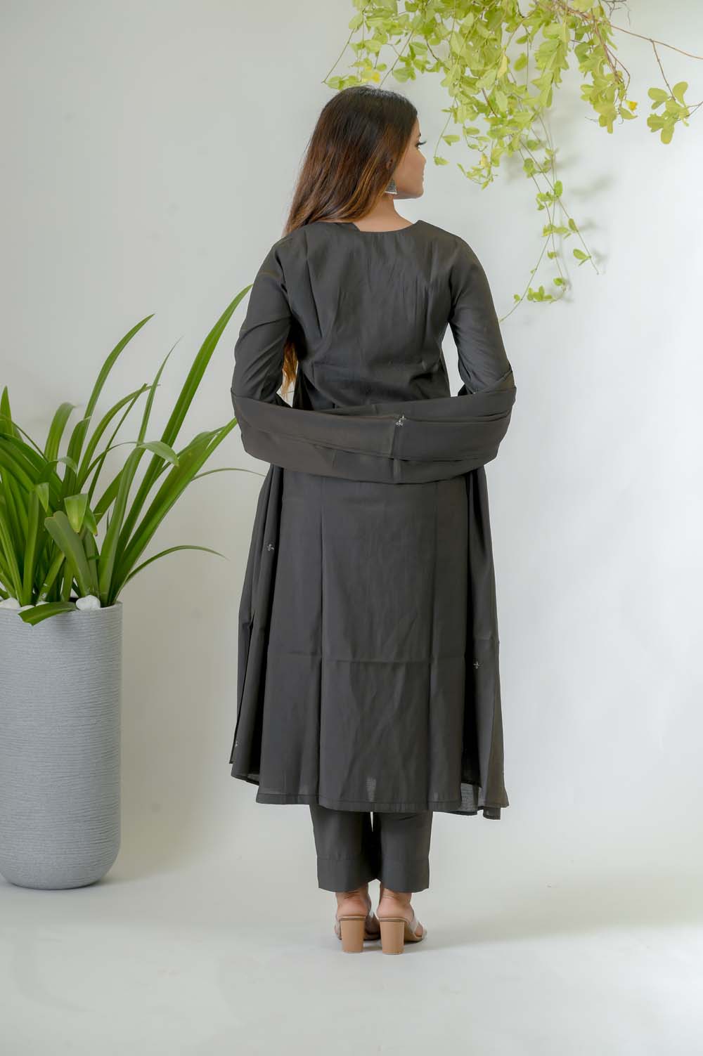 Olive Silk Kurta Set for Women with Silk Thread Embroidery -  Back Design | Oopnik